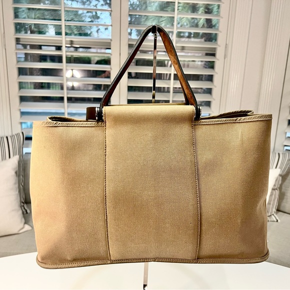 Hermes Tan Tote Bag Spacious Structured Design - Picture 3 of 16